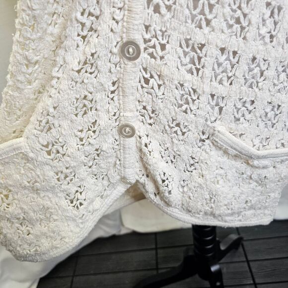 Handmade White Crochet Knit Button Front Sleeveless Cardigan Size Unknown - Picture 4 of 5